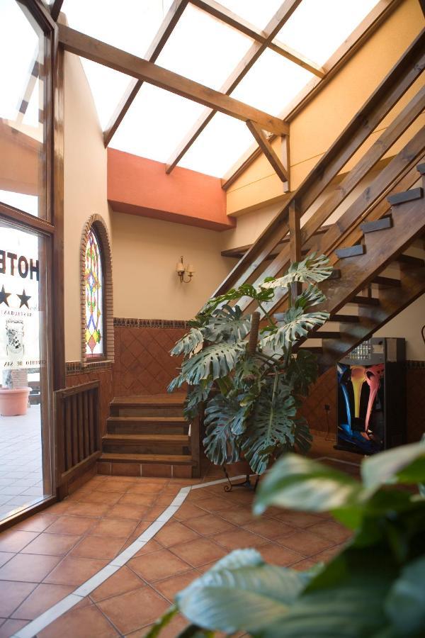 Hotel-Restaurante Cerrillo San Marcos Diezma Eksteriør bilde